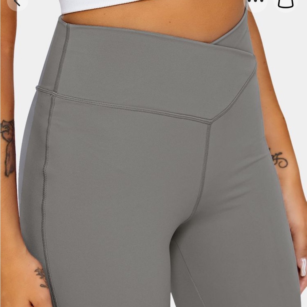 Halara High Waisted Yoga Pants, Silent Storm Grey Color, Petite XL